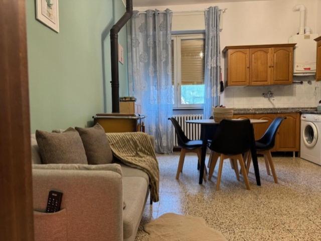Nuevo Meldola Villa Bagian luar foto